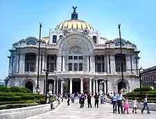 Photo showing the Teatro del Palacio de Bellas Artes