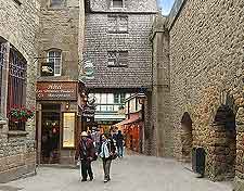 Photo of the island alleyways