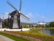 Huis Ten Bosch picture