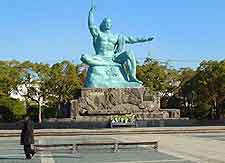 Picture of famous statue within the Peace Park