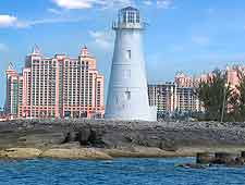 Picture of lighthouse, with the Atlantis Resort in the background