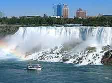 Picture of the dramatic Niagara Falls themselves
