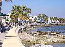 Further image of the harbour