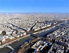 Aerial image showing the River Seine, taken by Armin Hornung