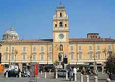 Further picture of the Piazza Garibaldi