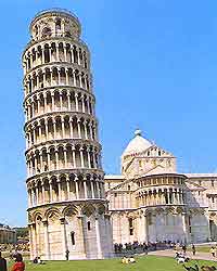 Photo of Pisa's iconic Leaning Tower