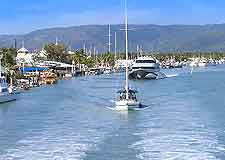 Picture of the Quicksilver boat, headed to the Great Barrier Reef