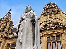 Picture of Queen Victoria statue at the Main Public Library