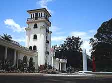Photo of city art gallery
