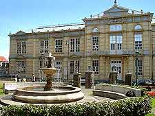 Fountain picture