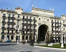 Photograph of the Banco de Santander building