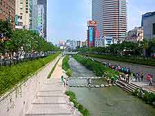 Photo of the Grand Canal in the summer