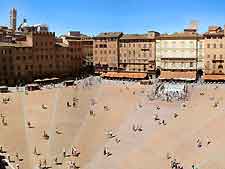 Aerial photograph showing the Piazza del Campo