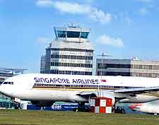 Photo of control tower at Singapore Changi Airport (SIN)