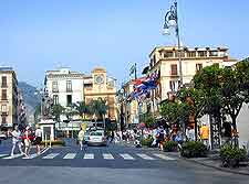 Picture showing the Piazza Tasso and surrounding stores