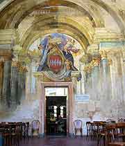 Interior photo of the Sedil Dominova