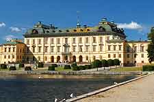 Picture of the waterfront Drottningholm Palace