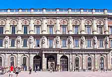 Close-up picture of the palace