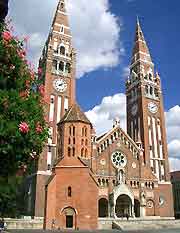 Further photo of the Votive Church