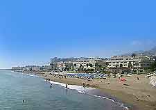 Picture showing coastline in La Carihuela area