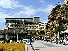 Image of seafront promenade stretching between Playamar and La Carihuela