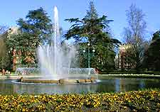 Photo of fountain in the Jardin des Plantes