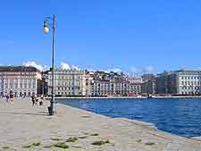 Image of the Promenade on the Molo Audace