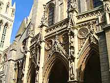 Close-up picture of the cathedral architecture