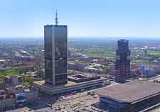 Further photo of Warsaw's modern architectiure