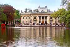 Further picture of Lazienki Park, showing the lakefront