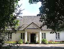Picture of the Chopin House in Zelazowa Wola