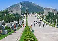 Photo of summer tourists and the Qianling Tomb
